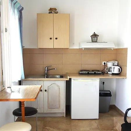 Appartement Agnanti - *